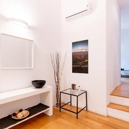 Elegante In Centro Apartment